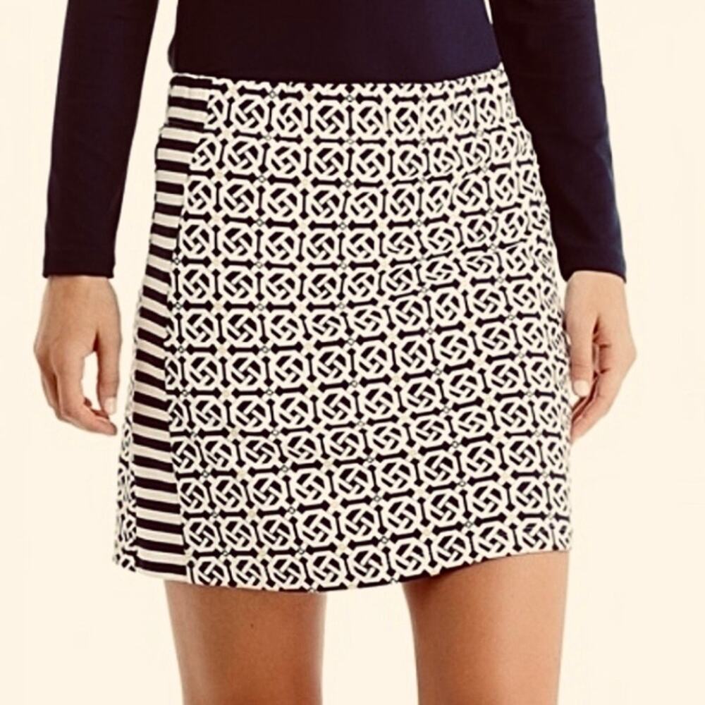 J. McLaughlin Skort geometric pattern and side stripes size med